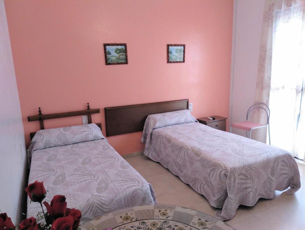 PENSIÓN LARRA, Mairena del Alcor – Updated 2022 Prices