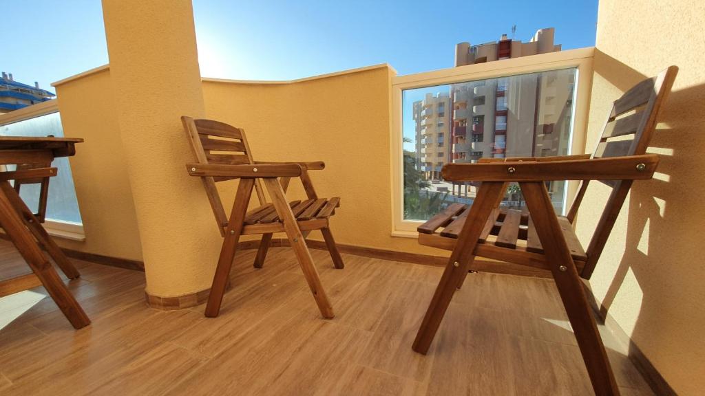 A balcony or terrace at Apartamento ÁTICO SOL Los Miradores del Puerto