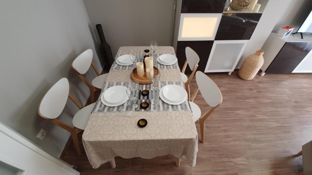 A seating area at Apartamento ÁTICO SOL Los Miradores del Puerto