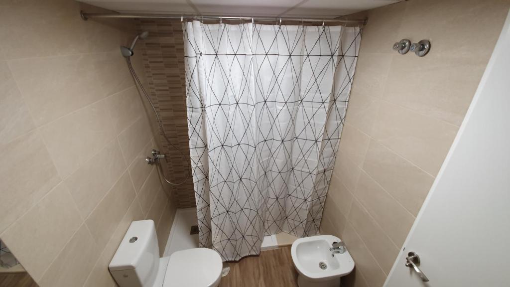 A bathroom at Apartamento ÁTICO SOL Los Miradores del Puerto