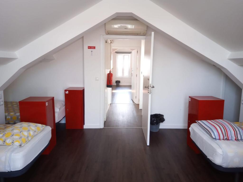 Aveiro Rossio Hostel - 18