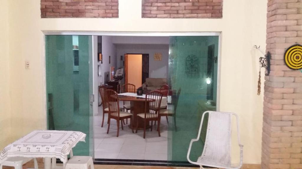  LINDO SOBRADO COM PISCINA PARA ATÉ 10 HÓSPEDES!
