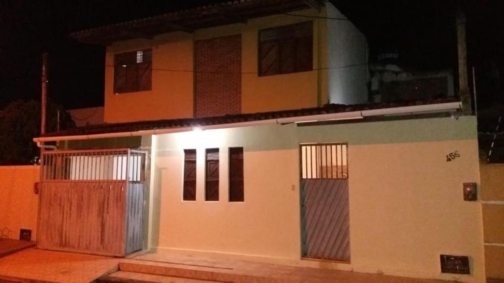  LINDO SOBRADO COM PISCINA PARA ATÉ 10 HÓSPEDES!