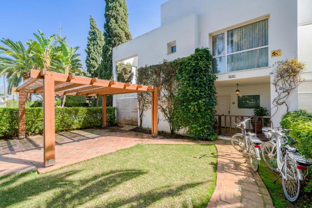 OleHolidays Guadalmina Golf Plaza, Marbella – Updated 2022 Prices