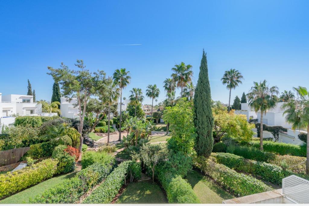 Zahrada ubytování OleHolidays Guadalmina Golf Plaza