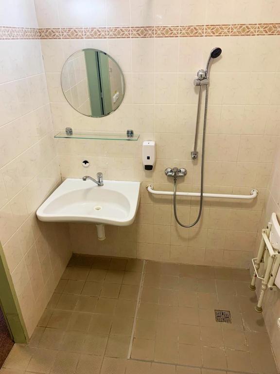 Koupelna v ubytování Hotel Marianeum