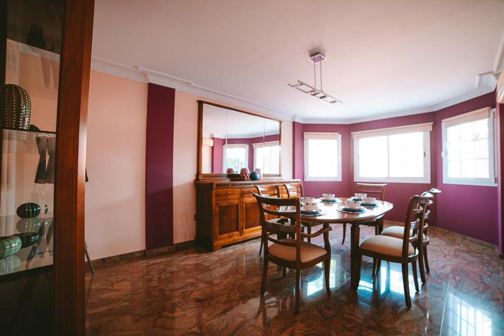 Fotografie z fotogalerie ubytování Villa Morada Sonneland con piscina privada climatizada v destinaci Maspalomas