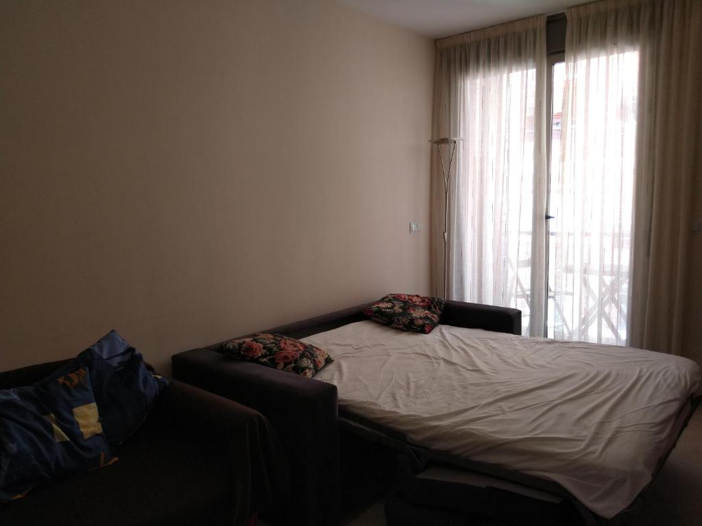 Postel nebo postele na pokoji v ubytování LaMiranda Benidorm