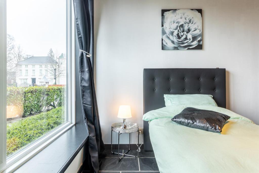 Postel nebo postele na pokoji v ubytování Homestay Gent-Merelbeke self check-in service