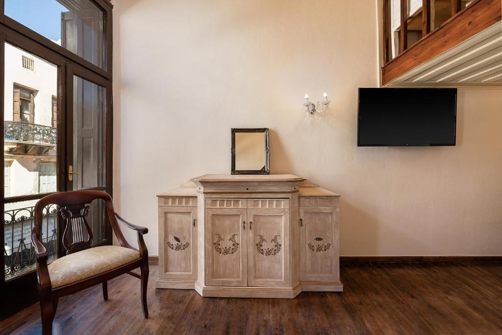 Old Town Suites - 19