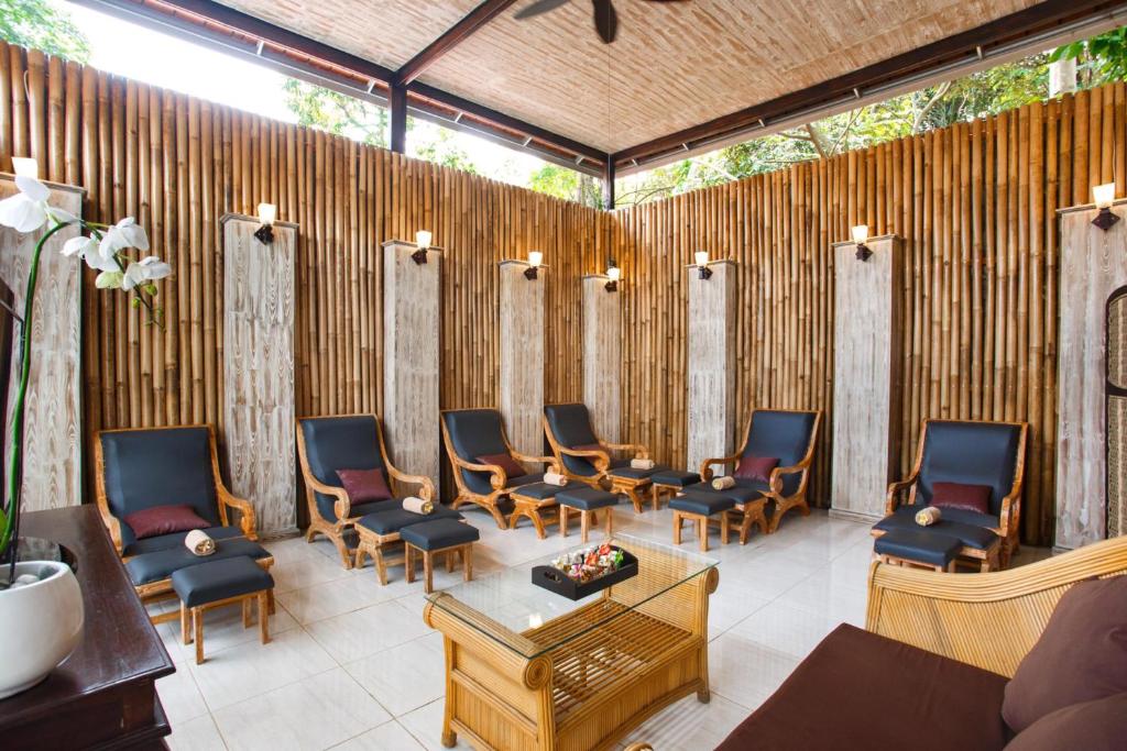 Posezení v ubytování Ubud Raya Villa