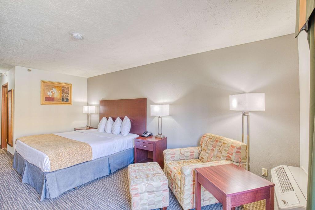 Best Western Green Valley Inn photo