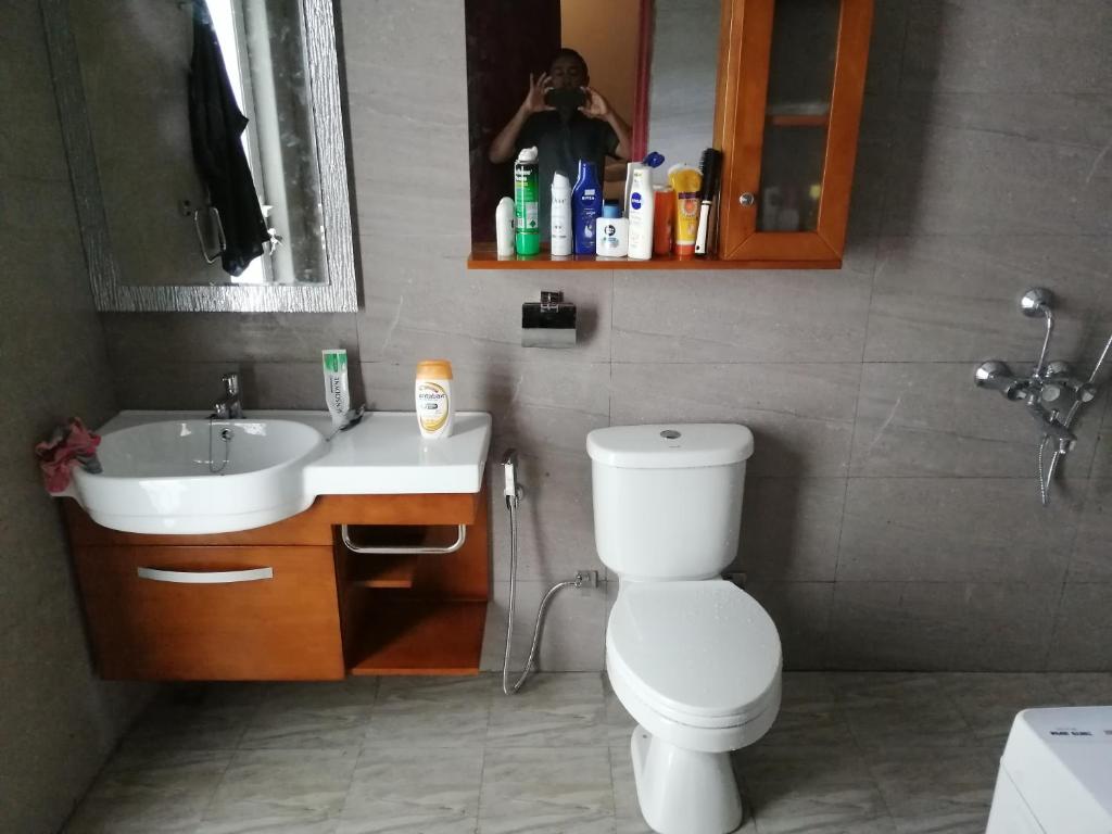 Koupelna v ubytování Fali Guest House