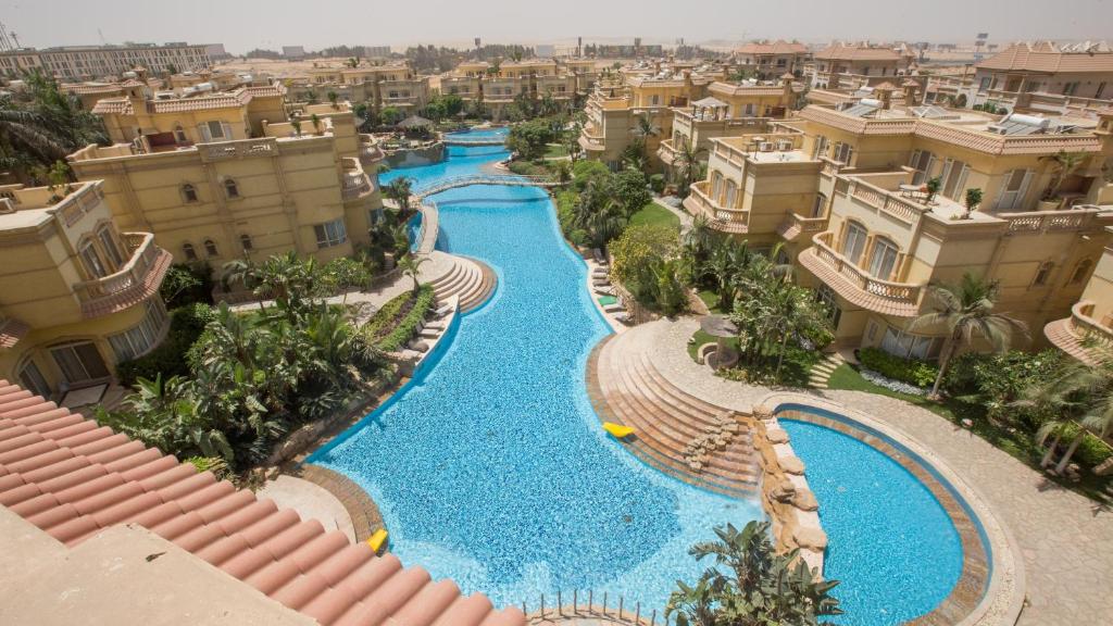 Uitzicht op het zwembad bij El Safwa Resort New Cairo of in de buurt
