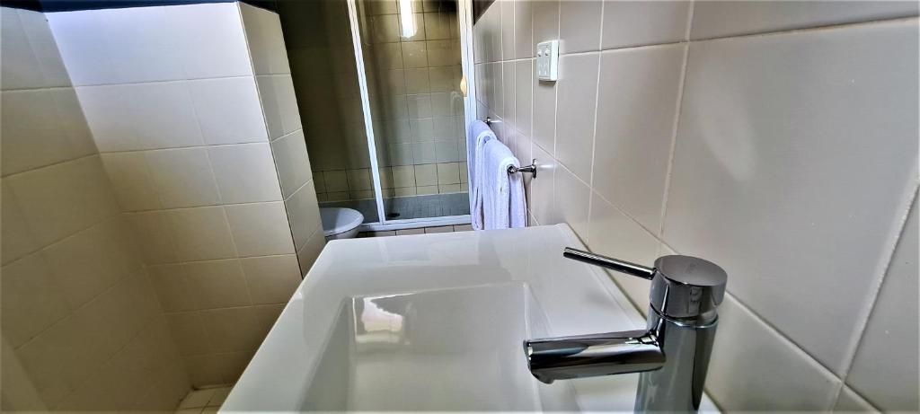 Brunswick Tower Hotel - Resim 42