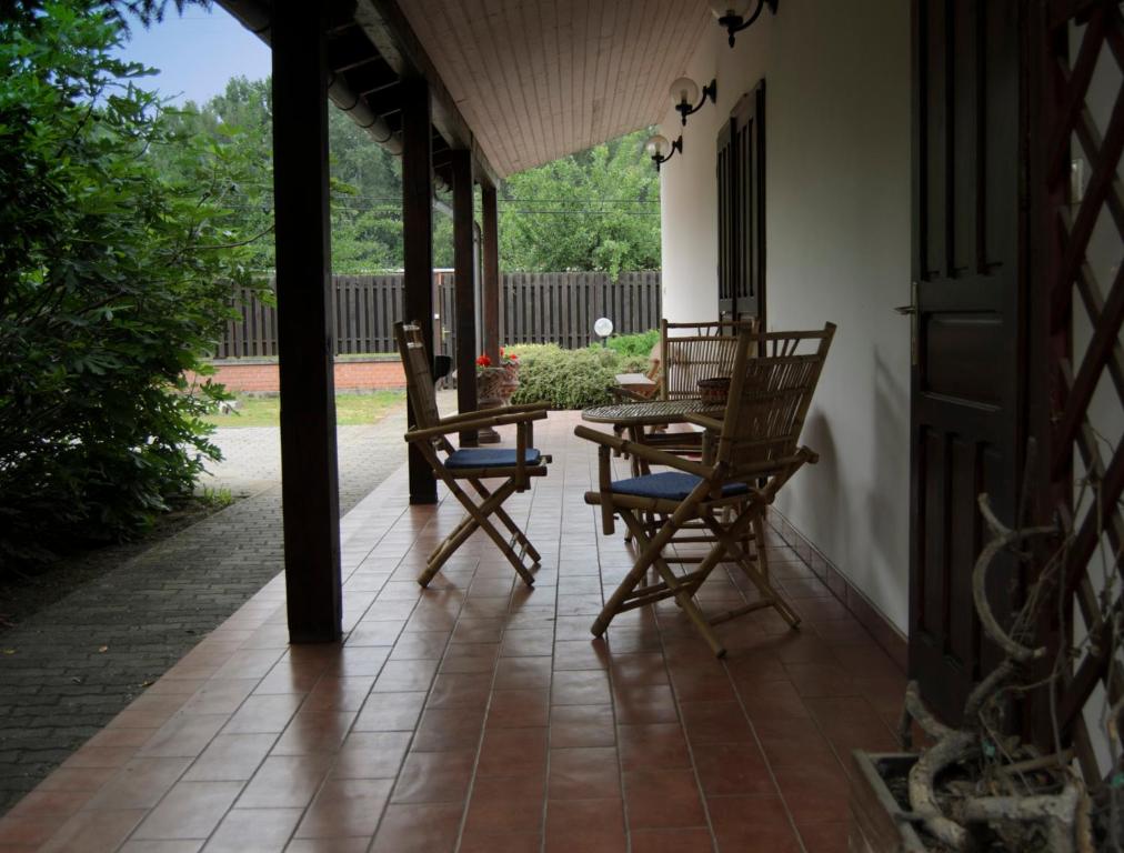 CSONGRÁDI VENDÉGVÁRÓ Apartmanok, Szarka ház - 两居室房屋