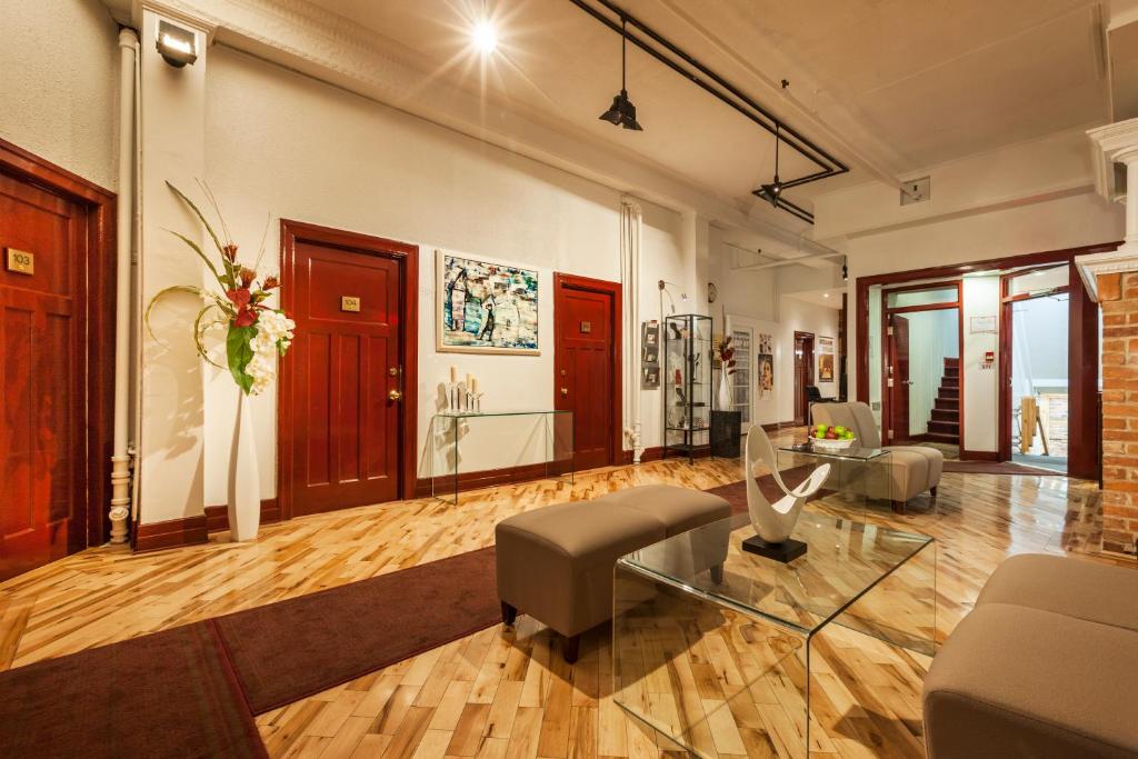Posezení v ubytování Hotel Quartier des Spectacles