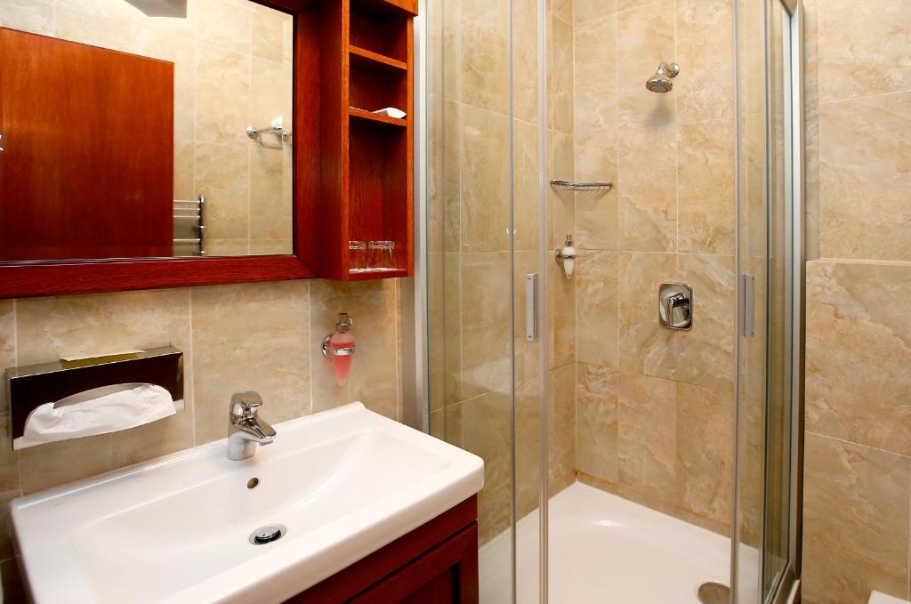 Hotel Ködmön - Resim 13