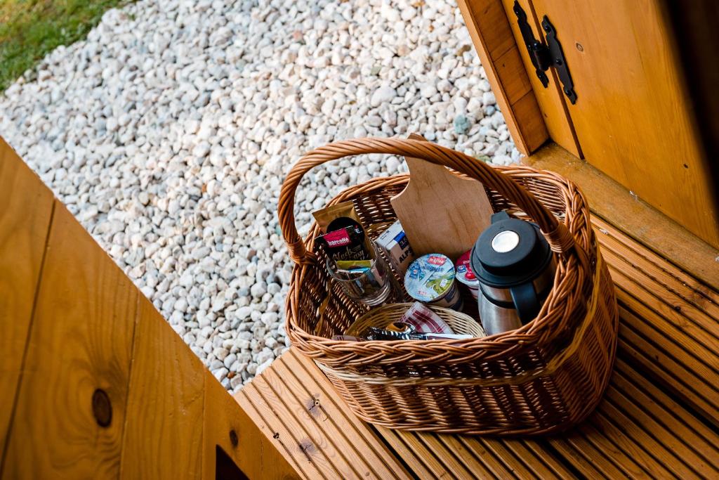 Nápoje v ubytování Glamping FOREST EDGE