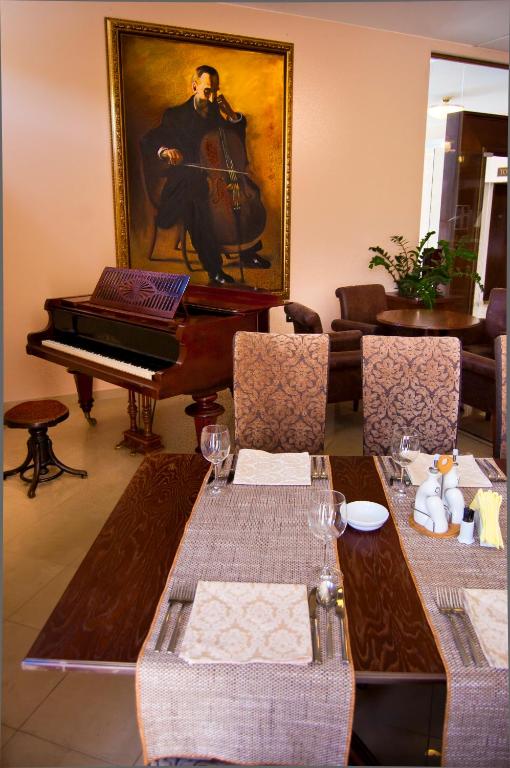 Posezení v ubytování Hill Hotel Wellness & Spa