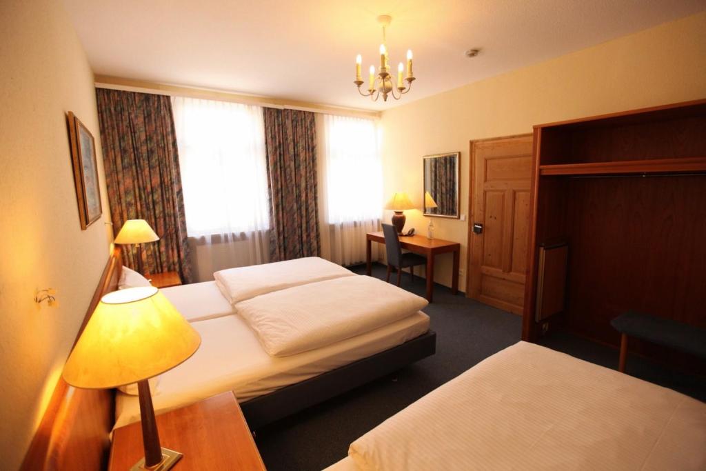 Altstadthotel Fürth - Comfort Apartment With 6 Beds