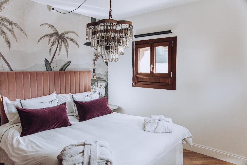 Ocho Suites & Kitchen - 5