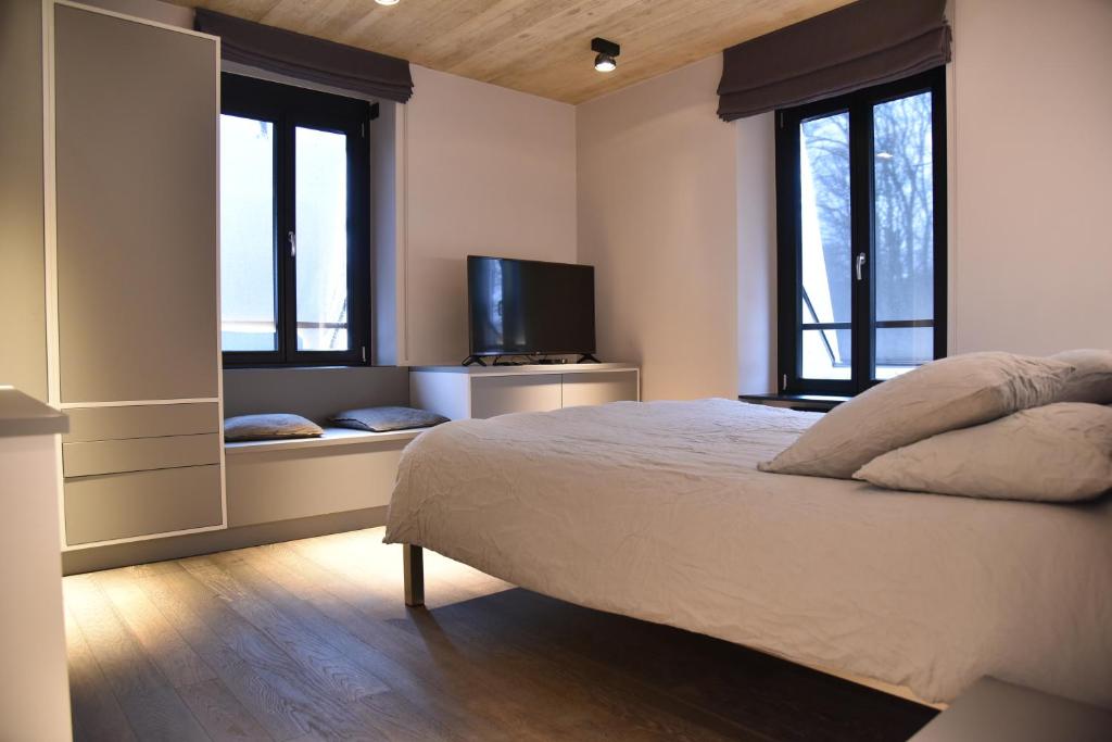 Airfield Living - Airport - Resim 12