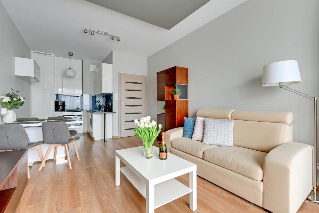 Kuchyňa alebo kuchynka v ubytovaní Apartments RIVA - Nadmorski Dwór Premium