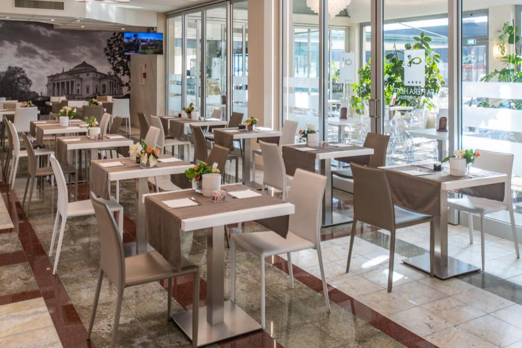 Restaurace v ubytování Alfa Fiera Hotel