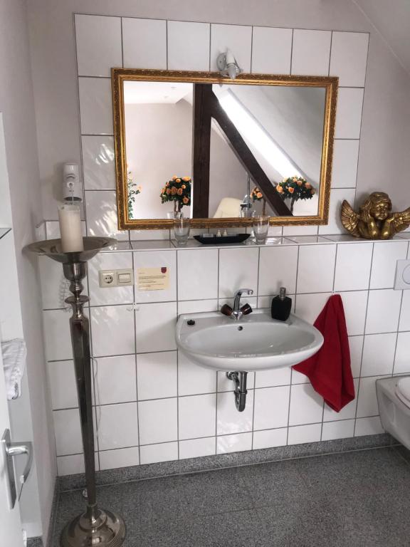 Koupelna v ubytování Waldhotel Auerhahn "Hochkopfhaus"