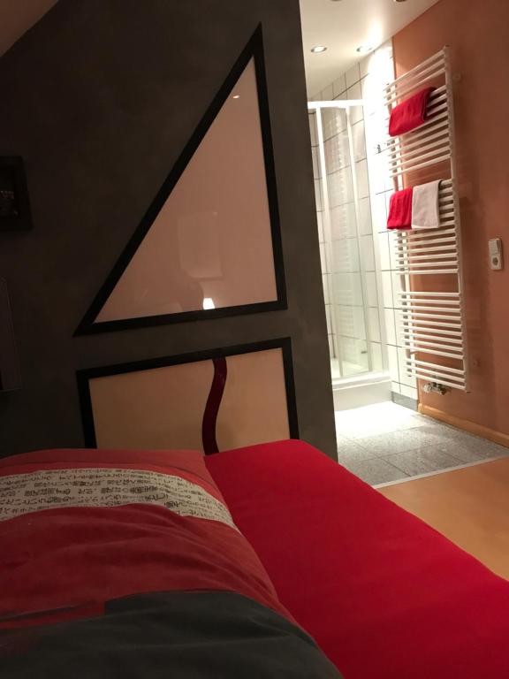 Postel nebo postele na pokoji v ubytování Waldhotel Auerhahn "Hochkopfhaus"