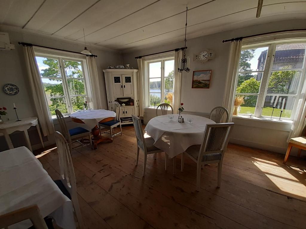 Posezení v ubytování Frägsta Hälsingegård B&B