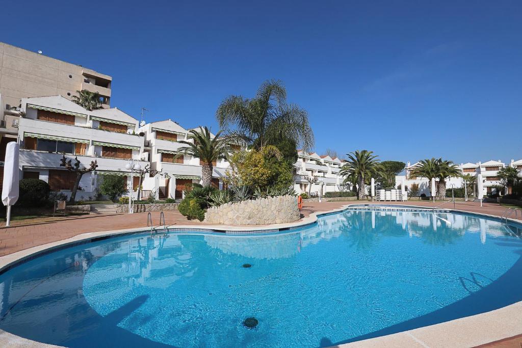 Bazén v ubytovaní COSTA DAURADA APARTAMENTS - Stival Park Luxe 2 alebo v jeho blízkosti