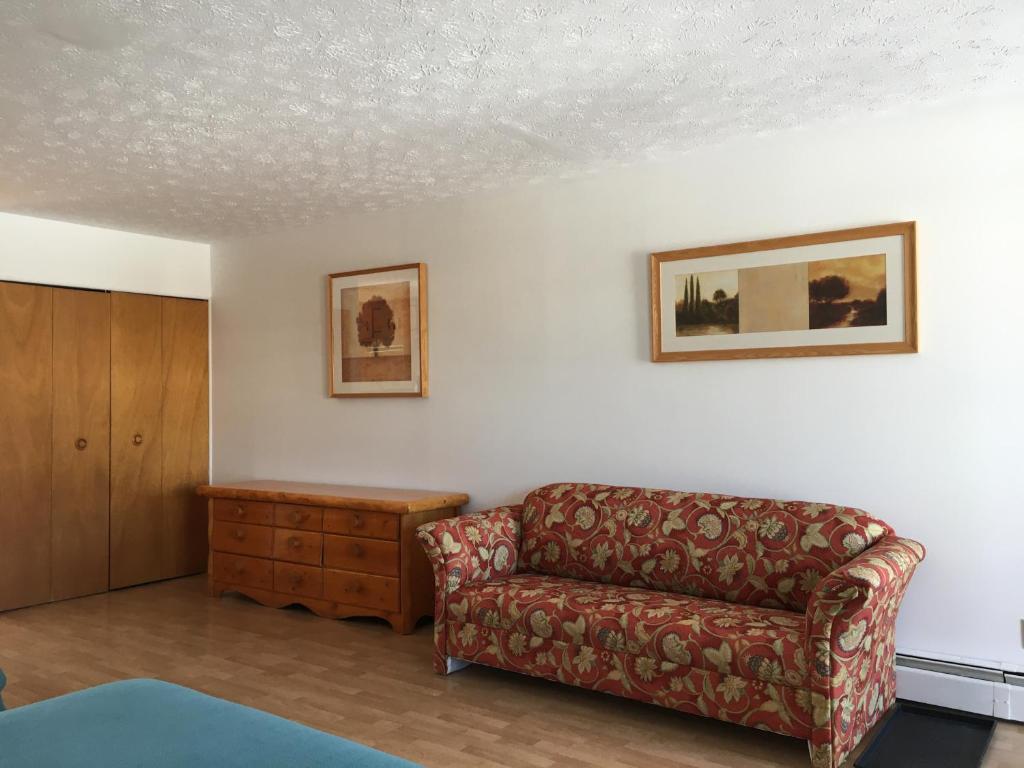 Posezení v ubytování Motel le Sabre