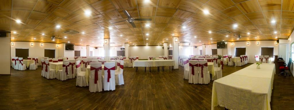 Restaurace v ubytování Oceanward Hotel & Resort