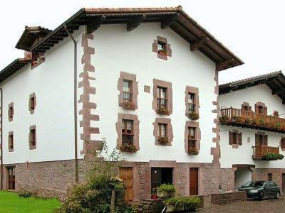 Apartamentos Rurales Kastonea - Apartamento De Cuatro Dormitorios (8 Adultos)