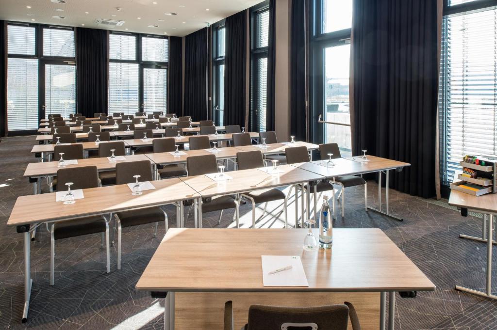 Holiday Inn Frankfurt Airport by IHG - Resim 30