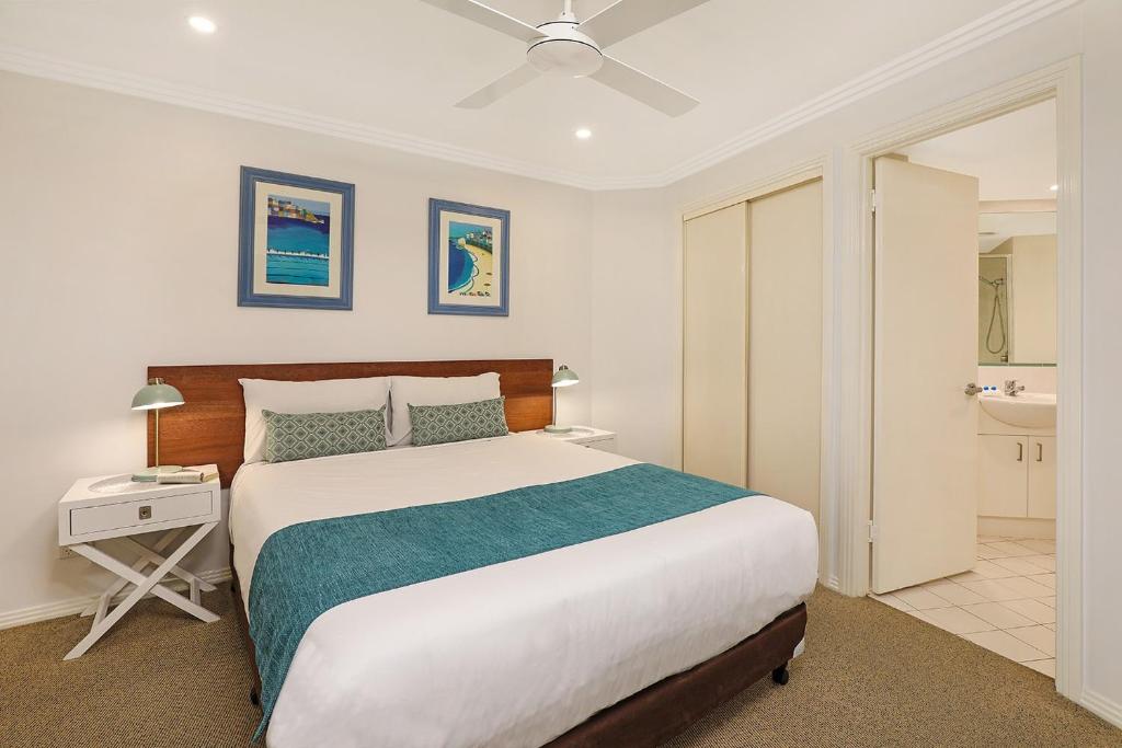 Postel nebo postele na pokoji v ubytování Watermark Resort Caloundra