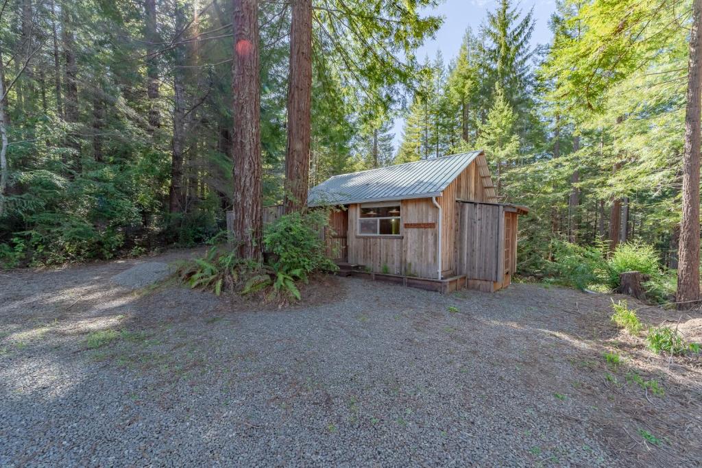 Gallery image of Dear Ol' Dad's Cabin in McKinleyville