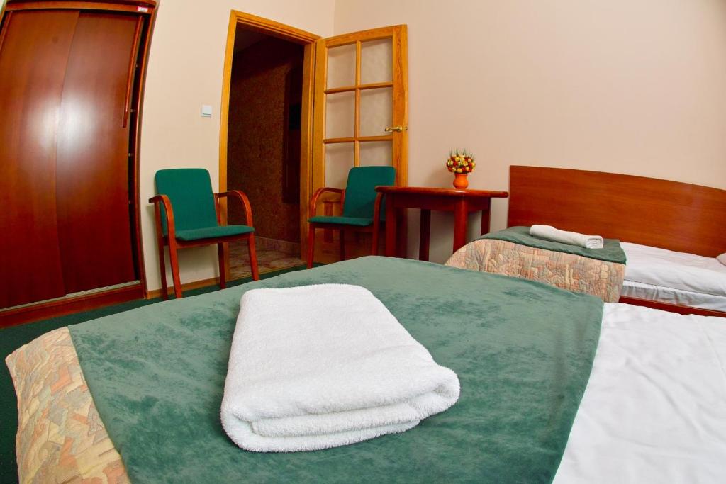 Leśny Ośrodek Szkoleniowy w Puszczykowie - Triple Room