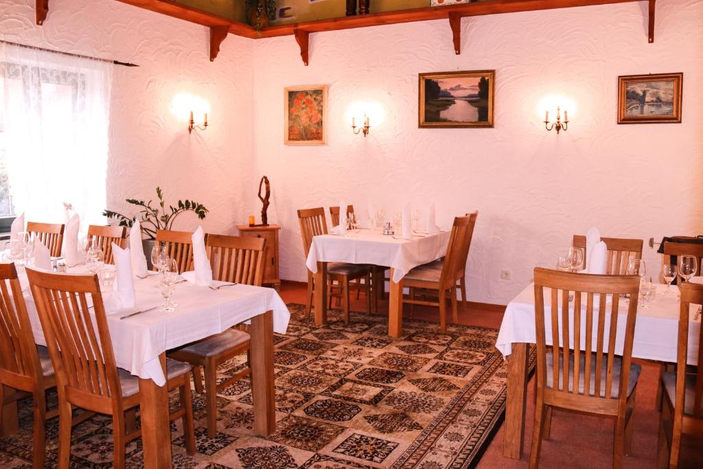 Restaurace v ubytování Landhotel-Restaurant Schwalbennest