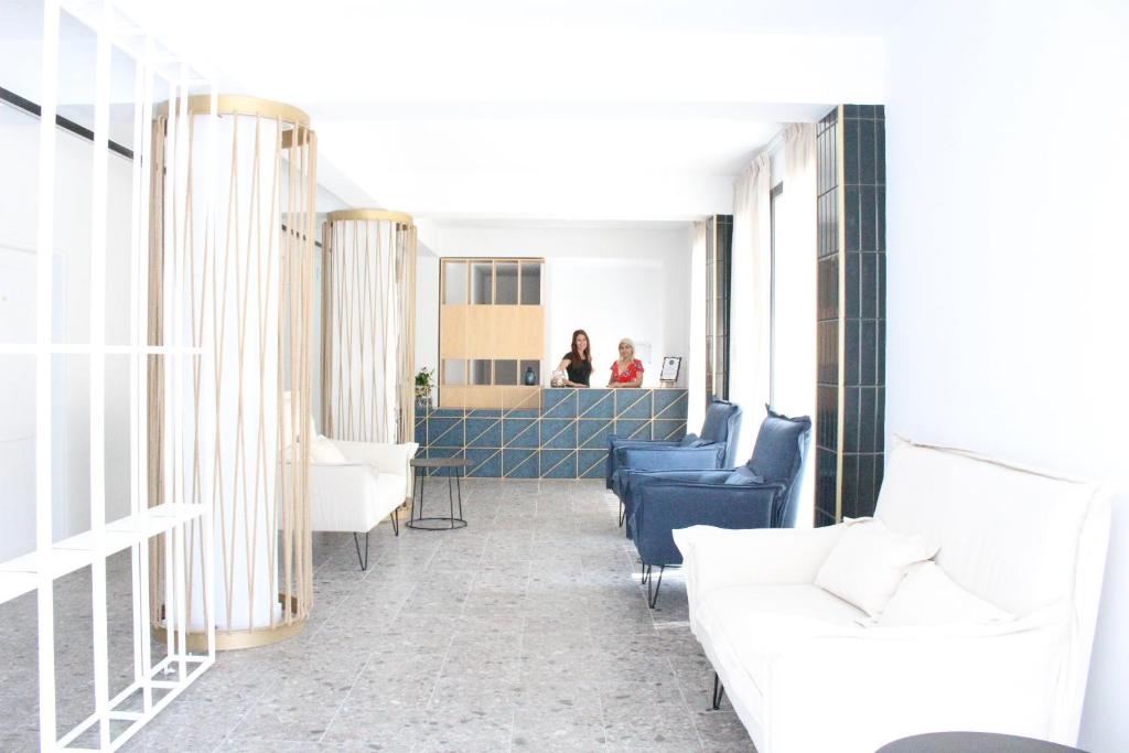 Posezení v ubytování E.J. Pyrgos Bay Hotel