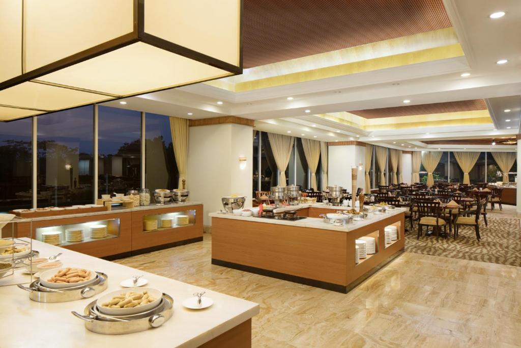 Restaurace v ubytování Aryaduta Bandung