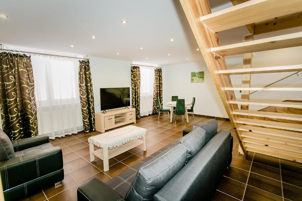 Μια τηλεόραση ή/και κέντρο ψυχαγωγίας στο Apartament MICKIEWICZA