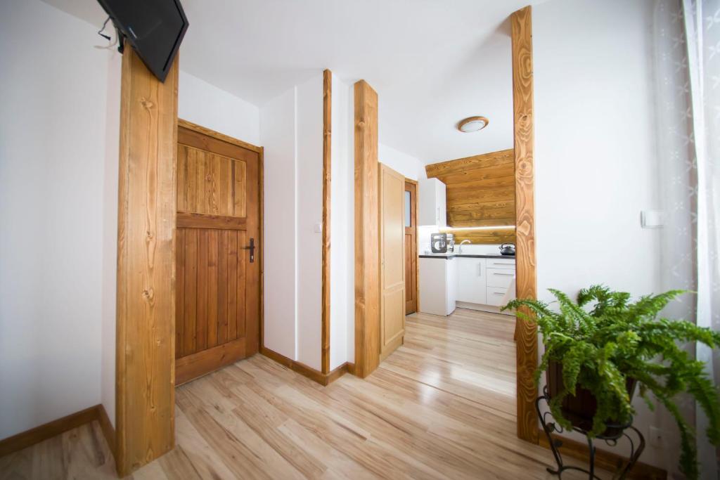 Kuchyňa alebo kuchynka v ubytovaní Apartamenty Harenda 39