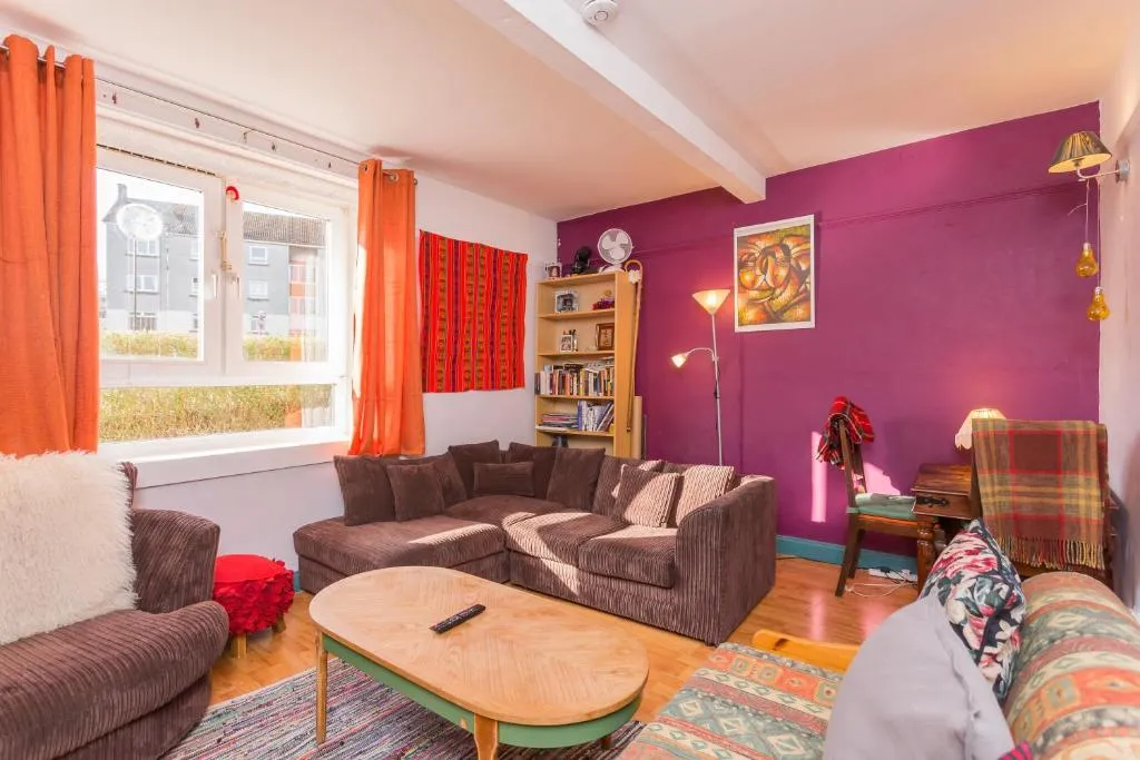 Charming 3 Bed Flat in Edinburgh for 6 people, Edinburgh, United Kingdom