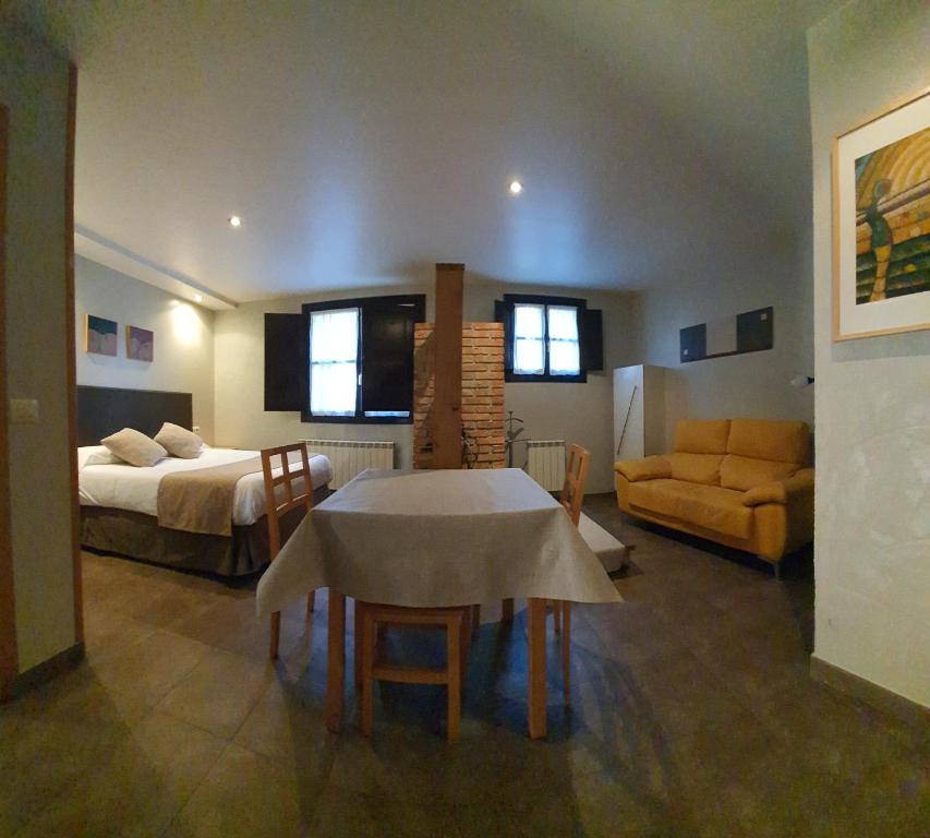 A bed or beds in a room at Los Picos