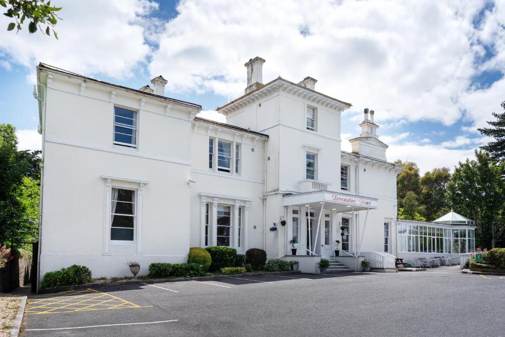 Gallery image of this property