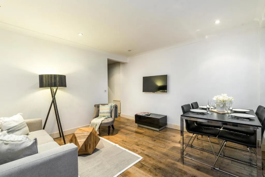 27 Courtfield Road, Londra, Marea Britanie