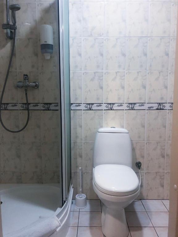 Koupelna v ubytování Hotel Yes